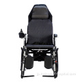 障害者用のモーターパワー電気車椅子をリクライニングします